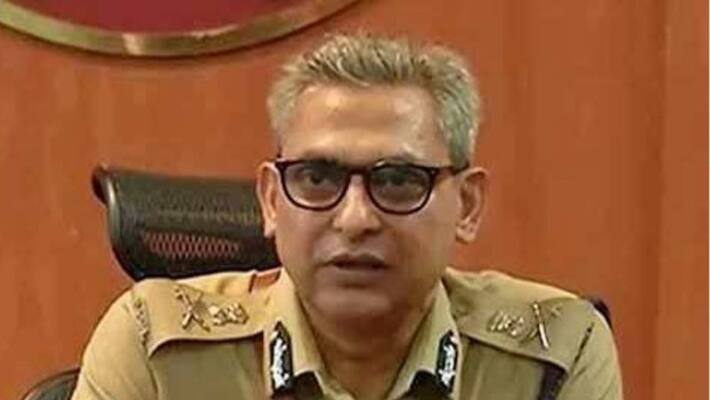police do not have the power to beat the public says shankar jiwal police do not have the power to beat the public says shankar jiwal