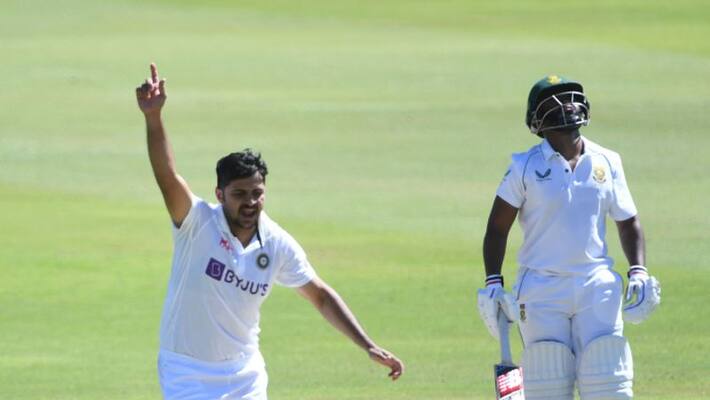 South Africa vs India 2nd Test SA struggling as Shardul Thakur takes three wicket in first session day 2 South Africa vs India 2nd Test SA struggling as Shardul Thakur takes three wicket in first session day 2