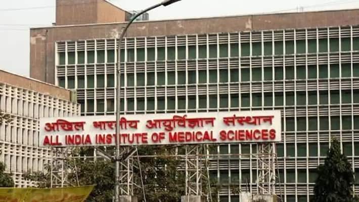 Covid 19 Delhi AIIMS OPD service Closed For one Month Omicron Vaccination Covid 19 Delhi AIIMS OPD service Closed For one Month Omicron Vaccination