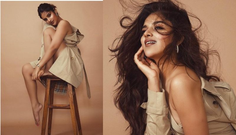 Nidhi Agarwal Latest Hot Photos