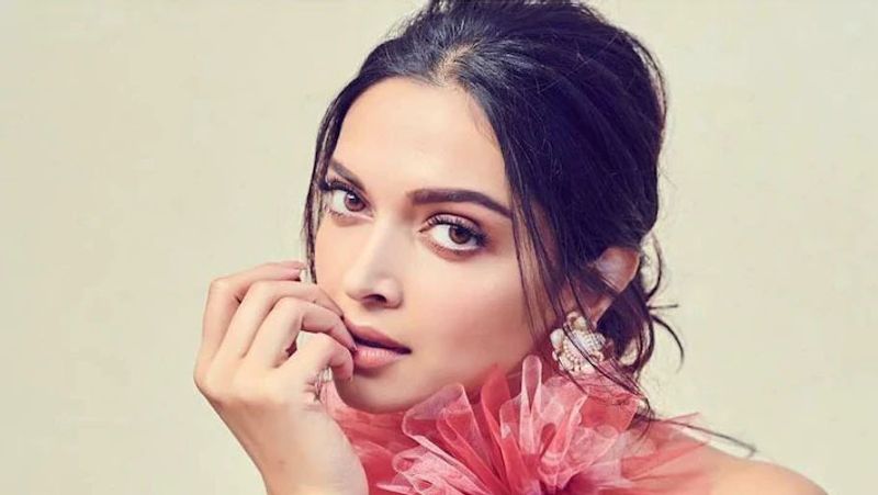 deepika padukone birthday, bollywood actress wants to gift condom to rabir kapoor for this reason KPJ