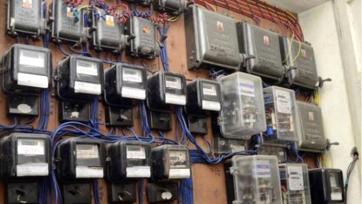 Waaw.. SMS to cell phone about current bill .. Smart meter fitting work starts tomorrow. Waaw.. SMS to cell phone about current bill .. Smart meter fitting work starts tomorrow.
