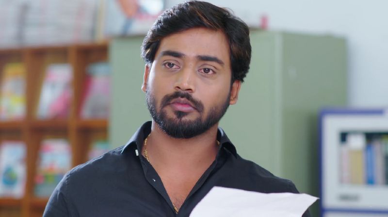 Vasudharas classmates applaud her speech in todays guppedantha Manasu serial episode.