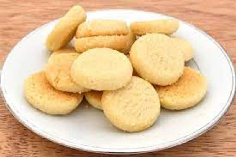Tasty and crispy rice flour biskets recipe and preparation details are inside