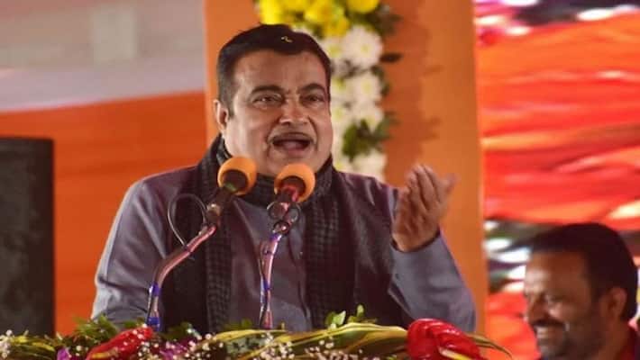 Union Minister Nitin Gadkari talks about the high price of Mercedes Benz vehicles Union Minister Nitin Gadkari talks about the high price of Mercedes Benz vehicles