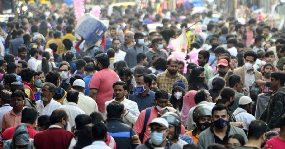 ஊரடங்கு போட்டாலும் முடியாதா..?? 1 கி.மீ சுற்றளவில் 7 ஆயிரம் பேர் வாழ்ந்தால் ஆபத்து.. பகீர் தகவல்.