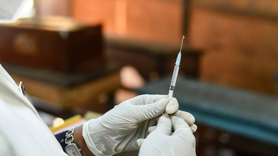 Precautionary dose of the vaccine to healthcare workers to begin from From January 10 Monday mnj Precautionary dose of the vaccine to healthcare workers to begin from From January 10 Monday mnj