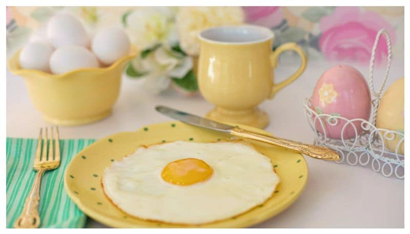 Is it safe to eat eggs during periods