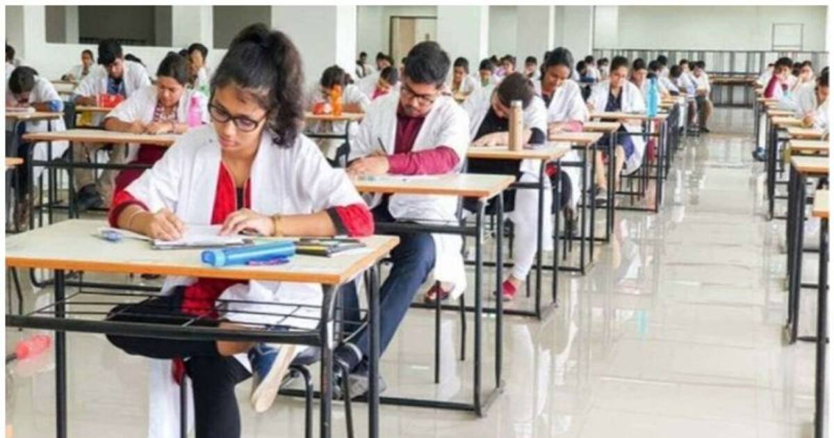 நீட் சர்ச்சையில் திடீர் திருப்பம்..! முதுநிலை நீட் தேர்வை ஒத்திவைப்பதாக மத்திய அரசு அறிவிப்பு..