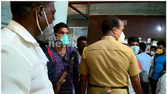 Dispute between security personnel of Kottayam Medical College and relatives of the abducted child Dispute between security personnel of Kottayam Medical College and relatives of the abducted child
