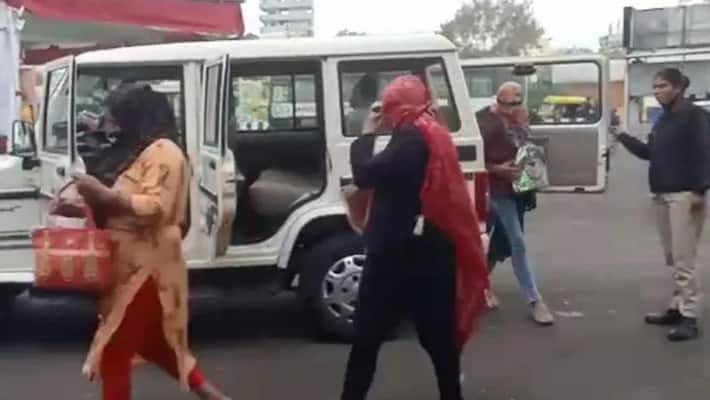 madhya pradesh indore police raid in spa center foreign girl caught arrested male gender change kpr madhya pradesh indore police raid in spa center foreign girl caught arrested male gender change kpr