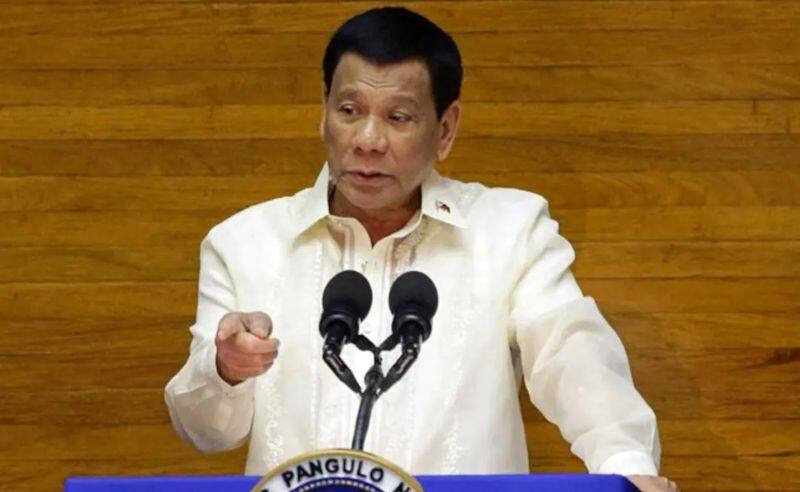 philippines president warns that unvaccinated people will be arrest