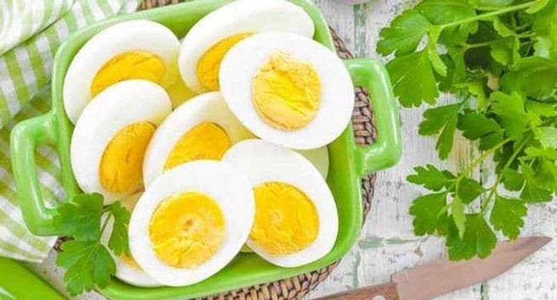 Is it safe to eat eggs during periods