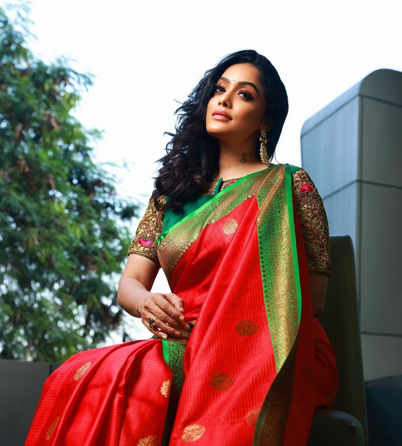 Abhirami Venkatachalam latest photoshoot viral
