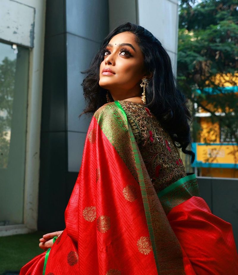 Abhirami Venkatachalam latest photoshoot viral