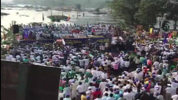 Karnataka Congress Padyatra Covid 19 Guidelines Mask Social Distancing Karnataka Congress Padyatra Covid 19 Guidelines Mask Social Distancing