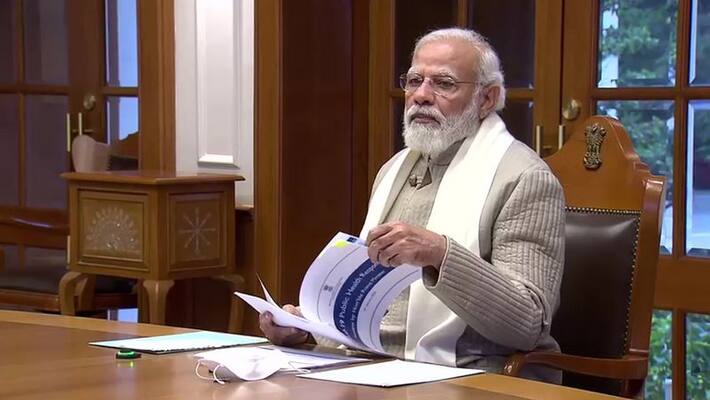 PM Modi urgently consults with state chief ministers PM Modi urgently consults with state chief ministers