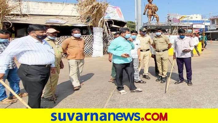 BJP MLA MP Renukacharya Did Covid Awareness During Curfew at Honnalli in Davanagere grg BJP MLA MP Renukacharya Did Covid Awareness During Curfew at Honnalli in Davanagere grg