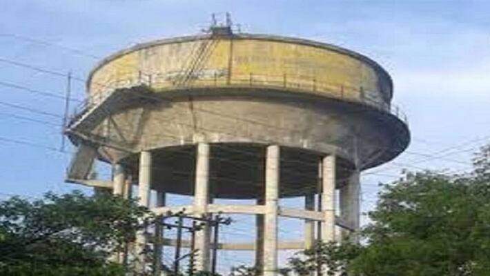 MP Chhindwara girl climbed water tank to marry her boyfriend immediately and said that I will jump down UDT MP Chhindwara girl climbed water tank to marry her boyfriend immediately and said that I will jump down UDT