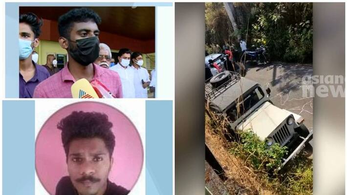 A classmate said that Dheeraj was stabbed by Youth Congress workers A classmate said that Dheeraj was stabbed by Youth Congress workers