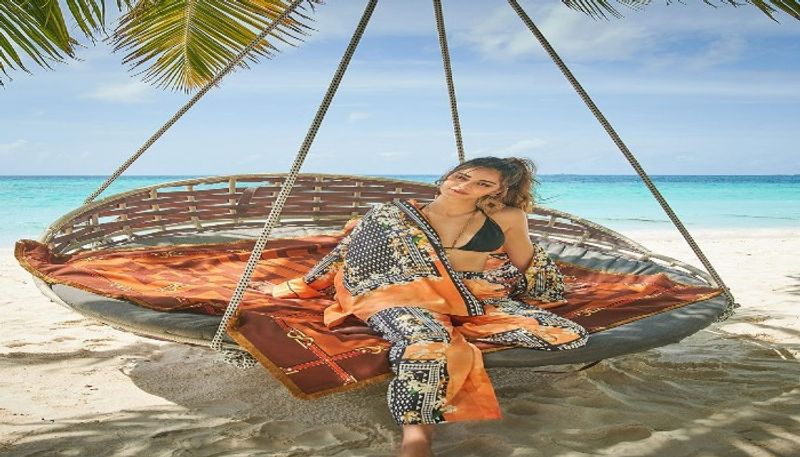 Ananya Pandey Hot Photo Shoot