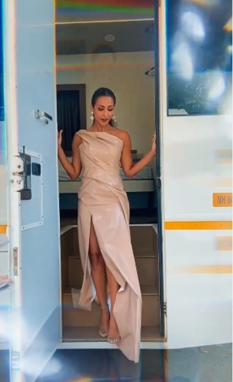 malaika arora new bold picture makes everyone shocked bjc