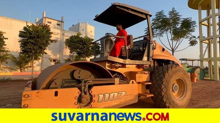 Vachananand Swamiji Drive Road Roller at Harihara in Davanagere grg Vachananand Swamiji Drive Road Roller at Harihara in Davanagere grg