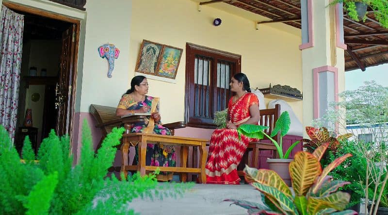 Rudrani and Bangaramma come up with a plan in todays Karthika Deepam serial episode