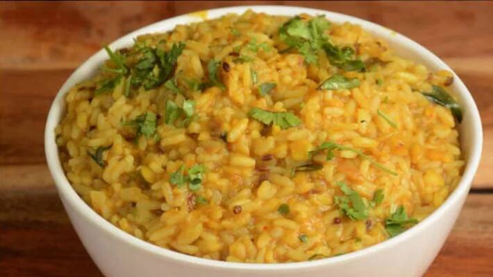 Assam Thief takes break to make khichdi during theft kpn Assam Thief takes break to make khichdi during theft kpn