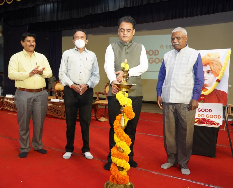 Digitization in Education System in Next One Year at Karnataka Says CN Ashwathnarayan grg