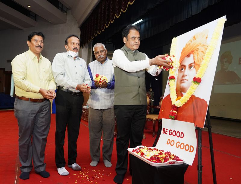 Digitization in Education System in Next One Year at Karnataka Says CN Ashwathnarayan grg