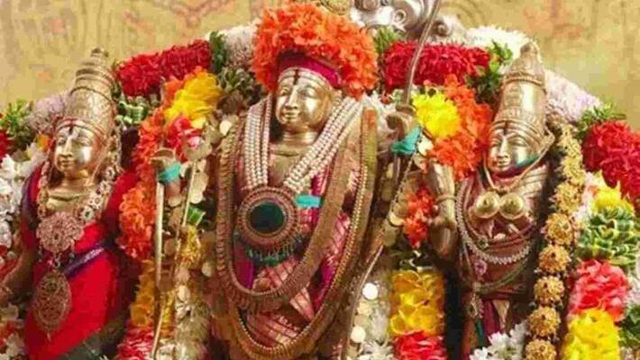 Bhadrachalam : Devotees have darshan of 'Vaikunta Dwaram' at Sri Sita Ramachandra Swamy Temple Bhadrachalam : Devotees have darshan of 'Vaikunta Dwaram' at Sri Sita Ramachandra Swamy Temple
