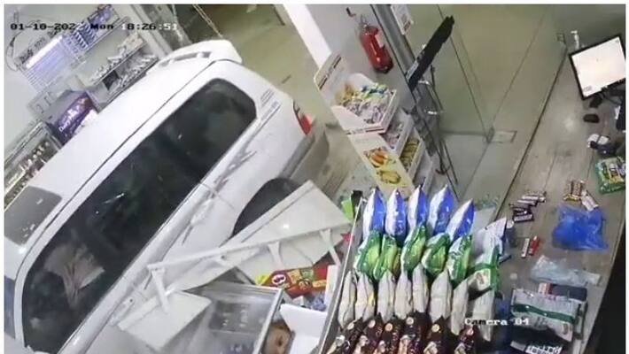 Car crashed into a mini supermarket in Saudi Arabia Car crashed into a mini supermarket in Saudi Arabia