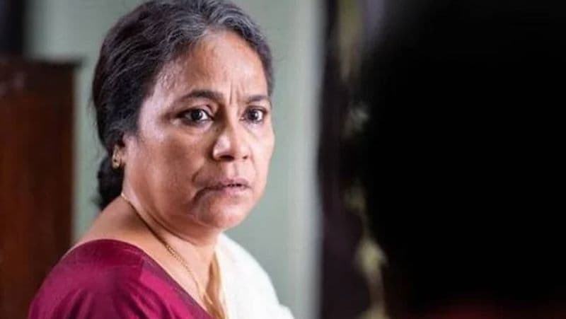 Bollywood actress Seema Biswas some life facts and controversies