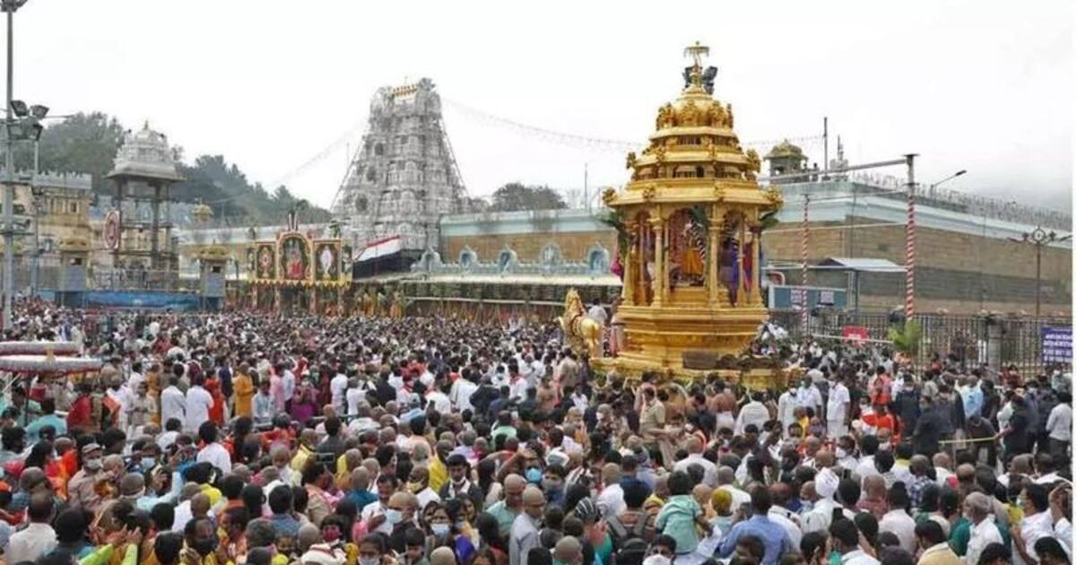 Tirumala Tirupati : திருப்பதியில் திரண்ட பக்தர்கள்..பல மணி நேரம் காத்திருப்பு..‘திடீர்’ போராட்டம்..
