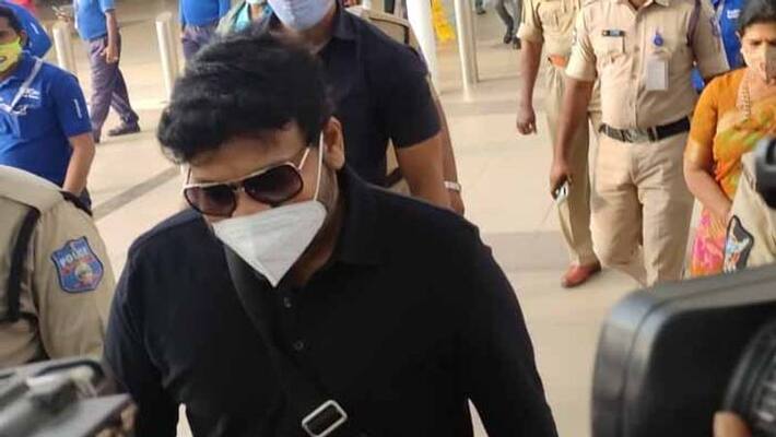 Chiranjeevi sensational comments on politics Chiranjeevi sensational comments on politics
