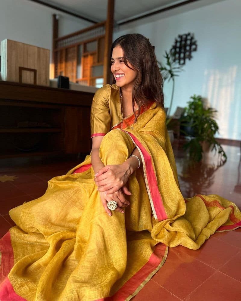 Actress Malavika Mohanan latest hot pics