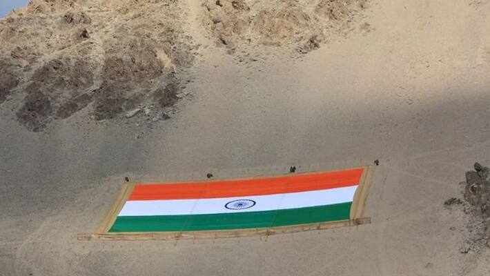Army Day 2022 World Largest National Flag Displayed In Jaisalmer pwt Army Day 2022 World Largest National Flag Displayed In Jaisalmer pwt