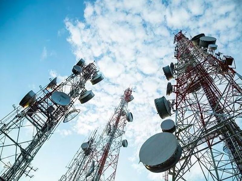 Budget Expectations: Telcos seek Rs 35,000 crore input tax credit refund, GST waiver on licence fee
