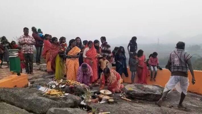 Akhyan Yatra celebrated in Purulia following the rules of Corona situation Akhyan Yatra celebrated in Purulia following the rules of Corona situation