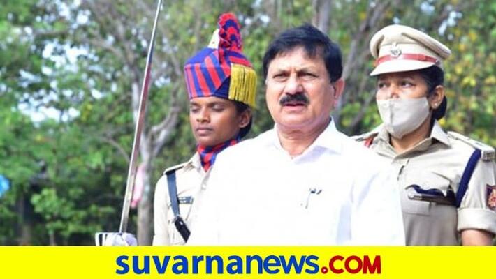 Police Security In front of Araga Jnanendra House in Bengaluru grg Police Security In front of Araga Jnanendra House in Bengaluru grg