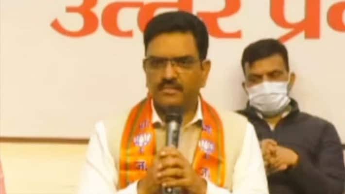 Ex IPS officer Asim Arun joins BJP says he used to get calls to let off criminals in previous govt pod Ex IPS officer Asim Arun joins BJP says he used to get calls to let off criminals in previous govt pod