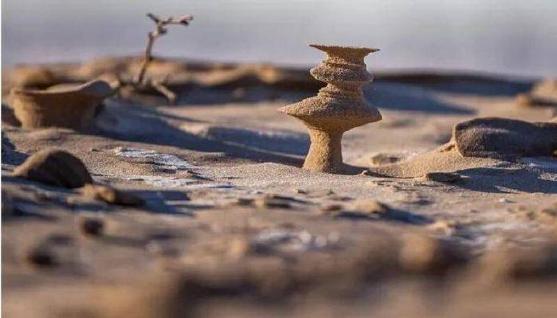 mysterious structures on the beaches of Lake Michigan