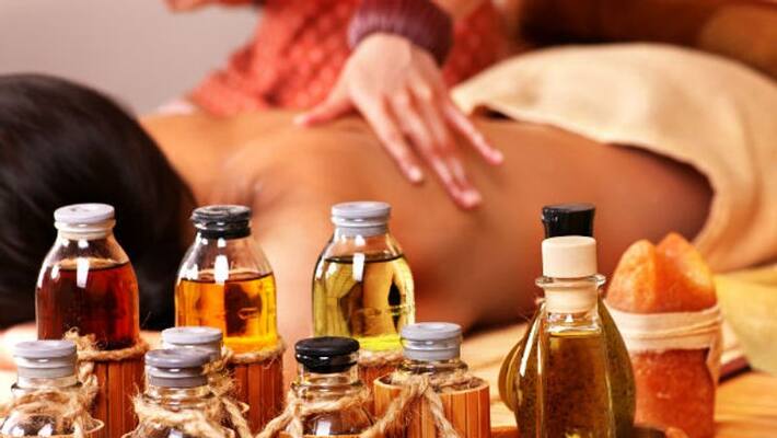 Sri Lanka To Ban Massage by Opposite Gender at Spas, Parlours to Control Prostitution, Prevent Spreading of Sexually Transmitted Diseases Like AIDS Sri Lanka To Ban Massage by Opposite Gender at Spas, Parlours to Control Prostitution, Prevent Spreading of Sexually Transmitted Diseases Like AIDS