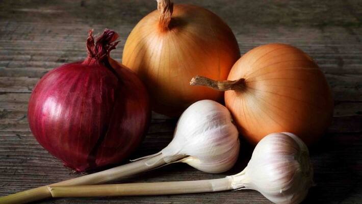 Onion and garlic peel also help to control such health problems know how to use BDD Onion and garlic peel also help to control such health problems know how to use BDD