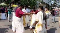 ksu protests dancing thiruvathira infront of thrissur collectorate