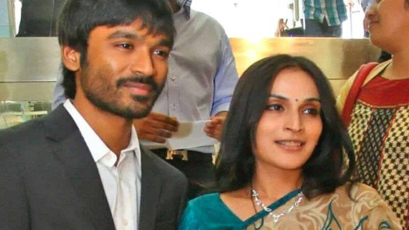 It was a hasty decision ... Dhanush-Aishwarya in the same hotel ... indefatigable Rajini