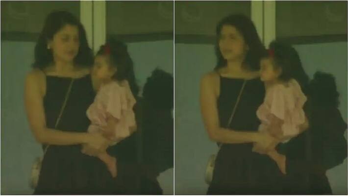 Virat Kohli Daughter Vamika and wife Anushka Sharma picture viral on Social media during ind vs sa 3rd odi match-mjs Virat Kohli Daughter Vamika and wife Anushka Sharma picture viral on Social media during ind vs sa 3rd odi match-mjs