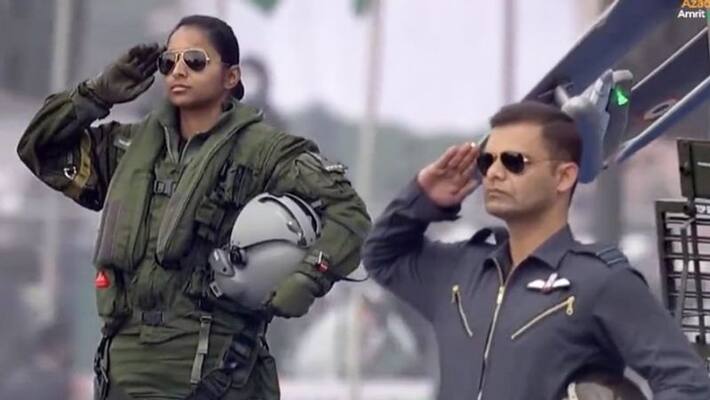 Republic Day 2022 Indias first woman Rafale jet pilot Shivangi Singh part of Air Force tableau gcw Republic Day 2022 Indias first woman Rafale jet pilot Shivangi Singh part of Air Force tableau gcw