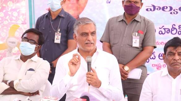 Center will not give one medical college to Telangana: Harish Rao fire on BJP government